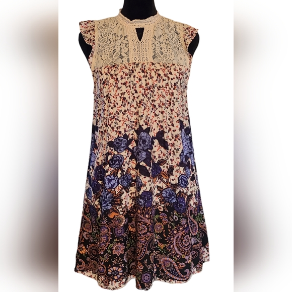 living doll Dresses & Skirts - Living Doll Los Angeles size S tan dress